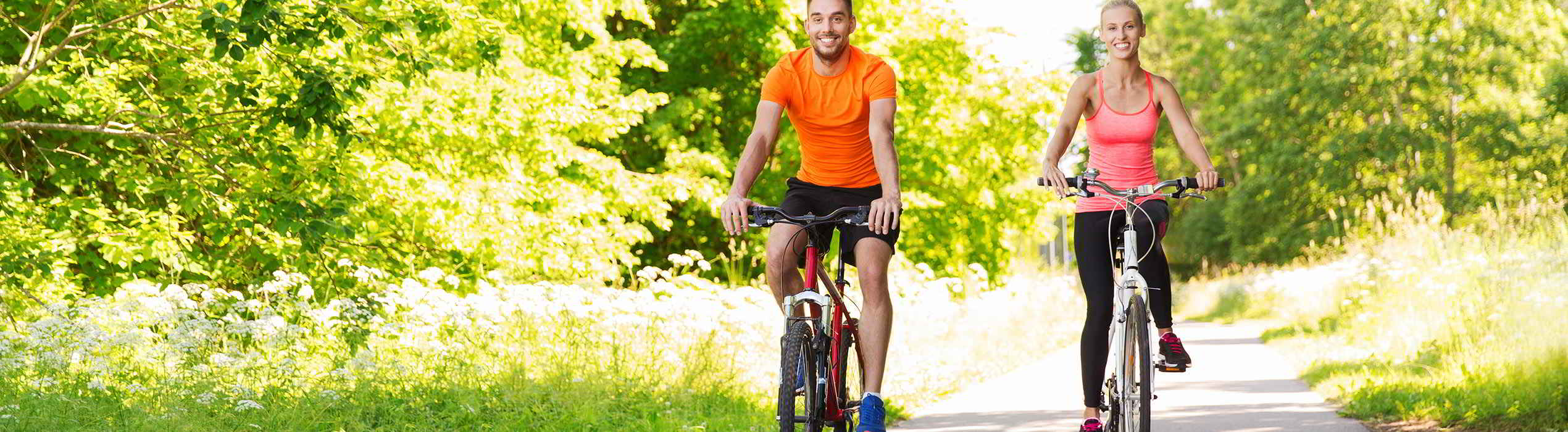 persone che usano la bicicletta in italia