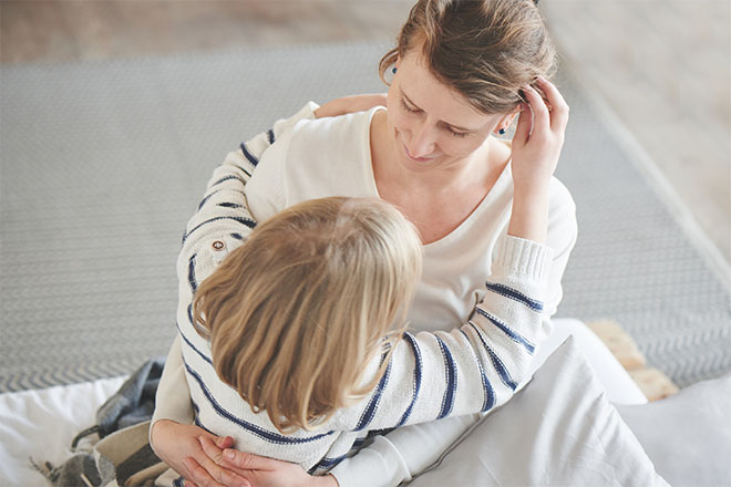 una mamma con la figlia