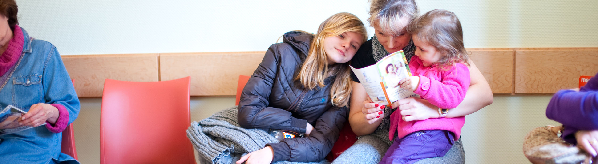 Donne incinta attendono al pronto soccorso