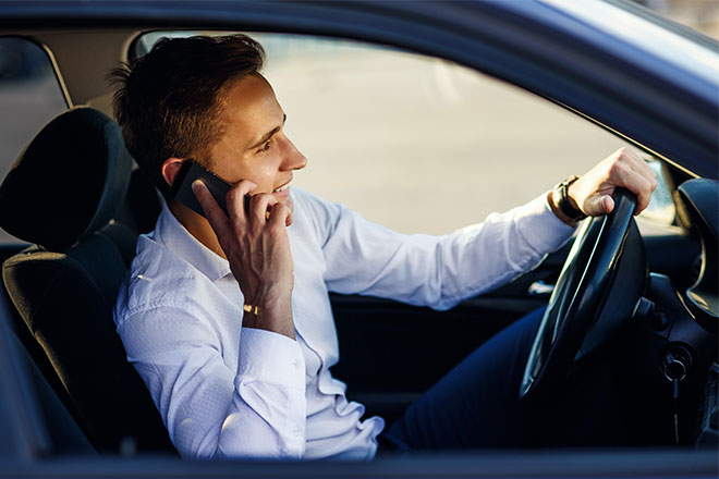 telefono alla guida, le novità della legge